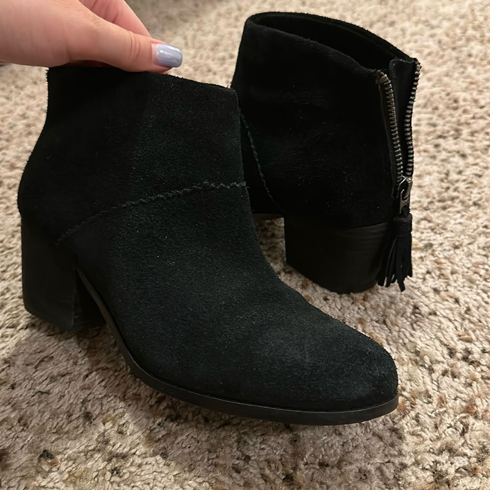 Tom’s Black Suede Booties Size 7